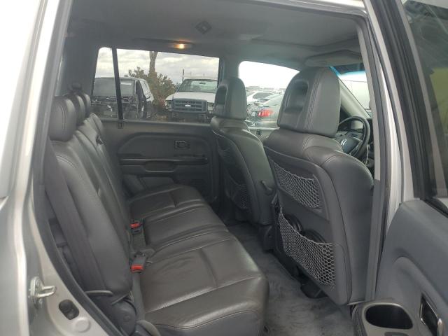 2HKYF18615H547689 - 2005 HONDA PILOT EXL SILVER photo 11