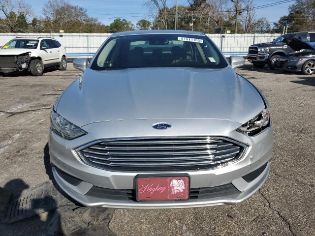 3FA6P0HDXJR207998 - 2018 FORD FUSION SE SILVER photo 5