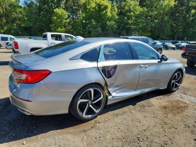 1HGCV1F39JA233216 - 2018 HONDA ACCORD SPORT SILVER photo 3