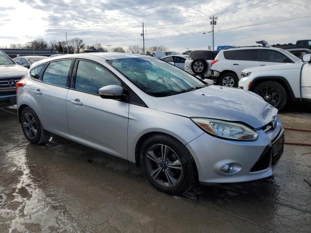 1FADP3K23EL166084 - 2014 FORD FOCUS SE SILVER photo 4