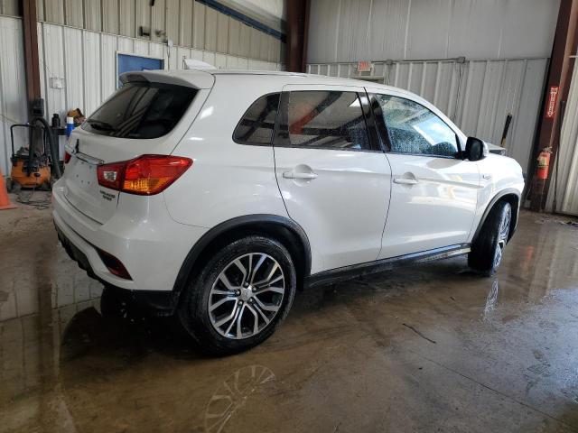 JA4AR3AU4JU022990 - 2018 MITSUBISHI OUTLANDER ES თეთრი ფოტო 3