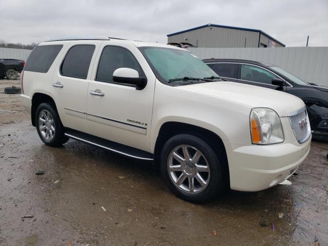 1GKFK03249R280150 - 2009 GMC YUKON DENALI WHITE photo 4