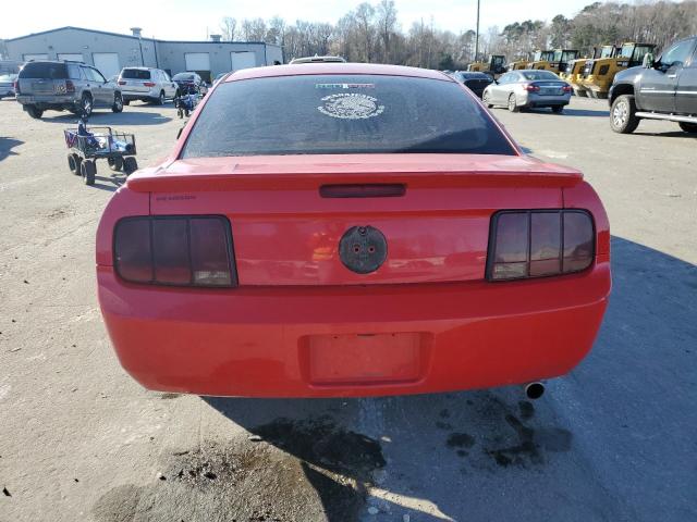 1ZVHT80N885204514 - 2008 FORD MUSTANG RED photo 6