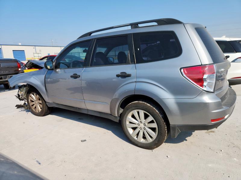 JF2SH6BC9AH913050 - 2010 SUBARU FORESTER XS Srebrny zdjęcie 2