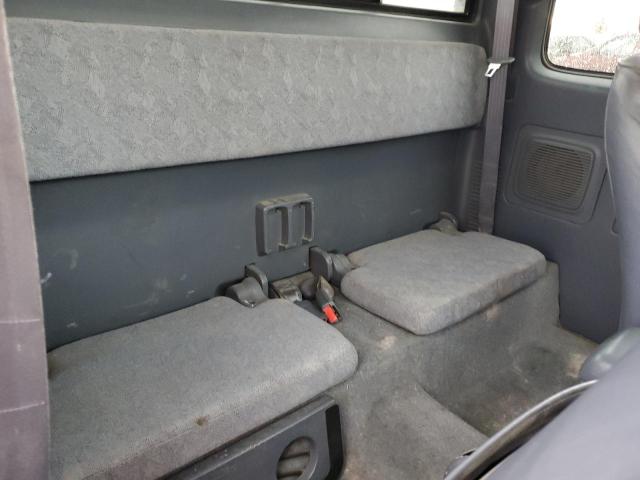 4TASN92N2YZ625574 - 2000 TOYOTA TACOMA XTRACAB PRERUNNER ვერცხლისფერი ფოტო 10