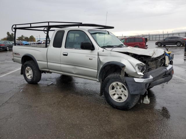 4TASN92N2YZ625574 - 2000 TOYOTA TACOMA XTRACAB PRERUNNER ვერცხლისფერი ფოტო 4