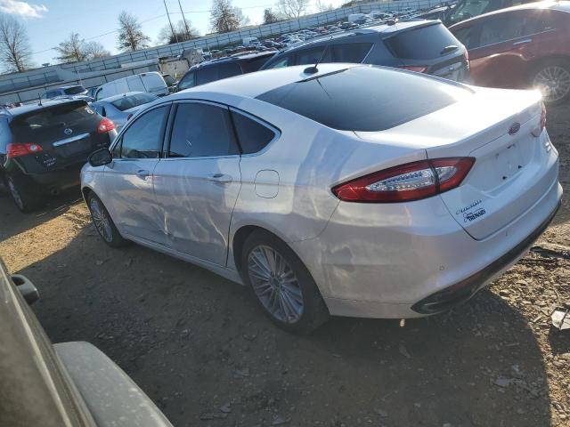 3FA6P0H95GR268387 - 2016 FORD FUSION SE WHITE photo 2