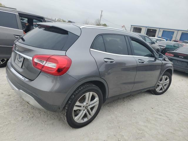 WDCTG4EB3JJ487775 - 2018 MERCEDES-BENZ GLA 250 GRAY photo 3