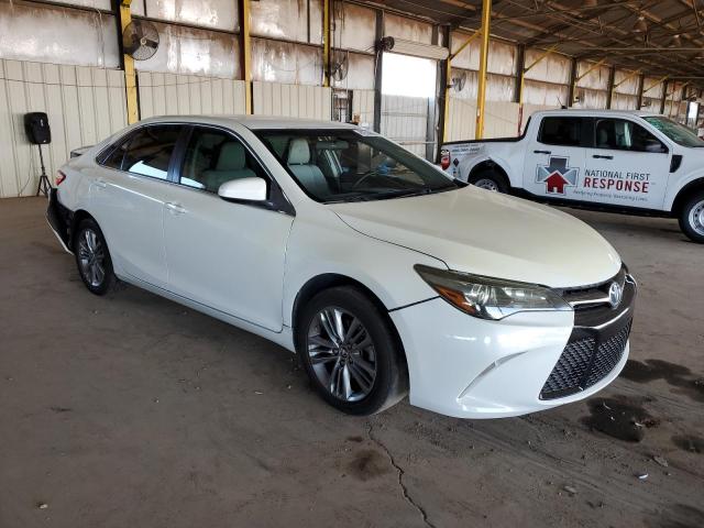 4T1BF1FK1HU411445 - 2017 TOYOTA CAMRY LE WHITE photo 4
