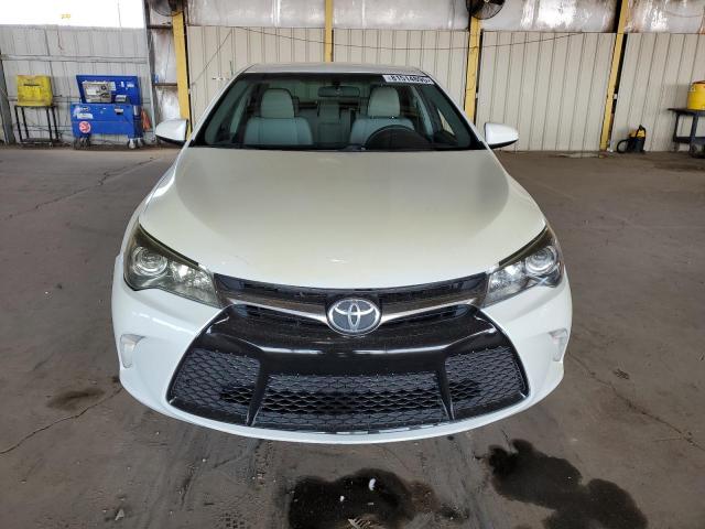 4T1BF1FK1HU411445 - 2017 TOYOTA CAMRY LE WHITE photo 5