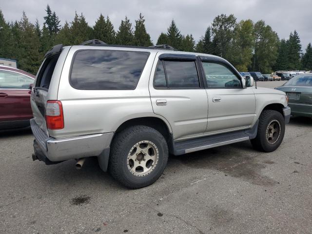 JT3GN86R1X0126239 - 1999 TOYOTA 4RUNNER SR5 银色 照片 3