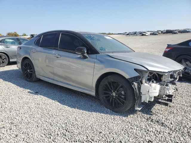 4T1K61AK1NU064377 - 2022 TOYOTA CAMRY XSE 银色 照片 4
