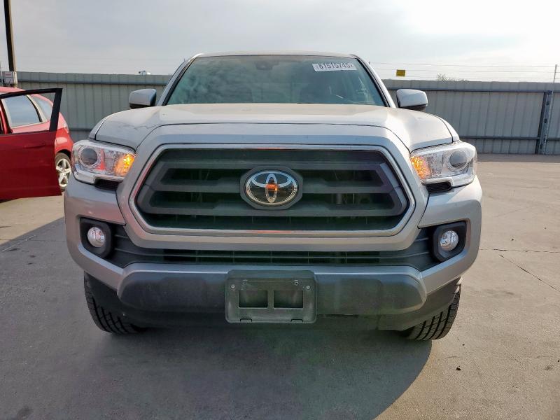 3TMAZ5CN9NM173180 - 2022 TOYOTA TACOMA DOUBLE CAB SILVER photo 5