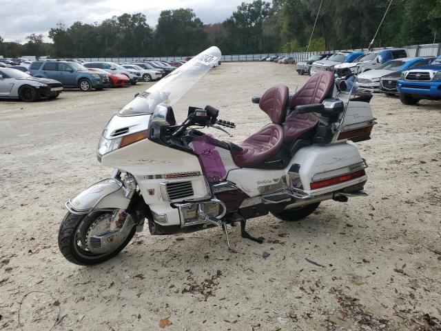 1HFSC2230TA804774 - 1996 HONDA GL1500 SE12 WHITE photo 2