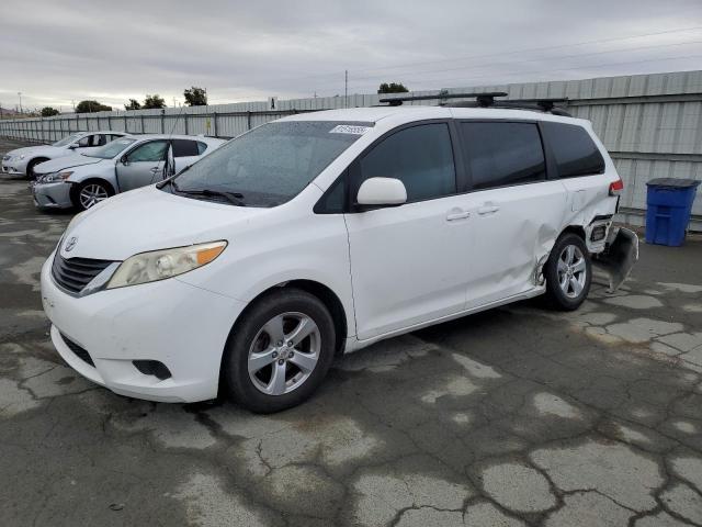 2011 TOYOTA SIENNA LE, 