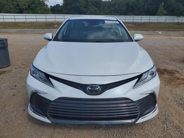 4T1F11AK8PU162020 - 2023 TOYOTA CAMRY XLE Սպիտակ լուսանկար 5