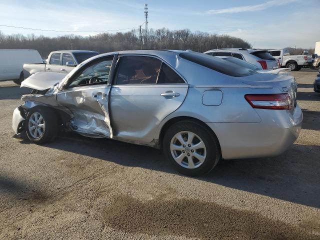 4T1BF3EKXBU600776 - 2011 TOYOTA CAMRY BASE SILVER photo 2