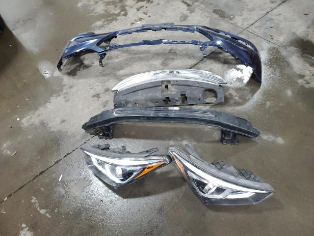 5XYZT3LB8JG556064 - 2018 HYUNDAI SANTA FE S BLUE photo 13