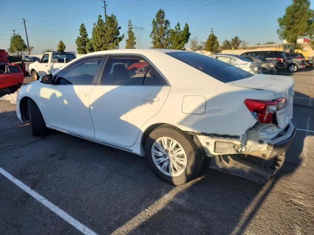 4T4BF1FK0CR264730 - 2012 TOYOTA CAMRY BASE WHITE photo 2