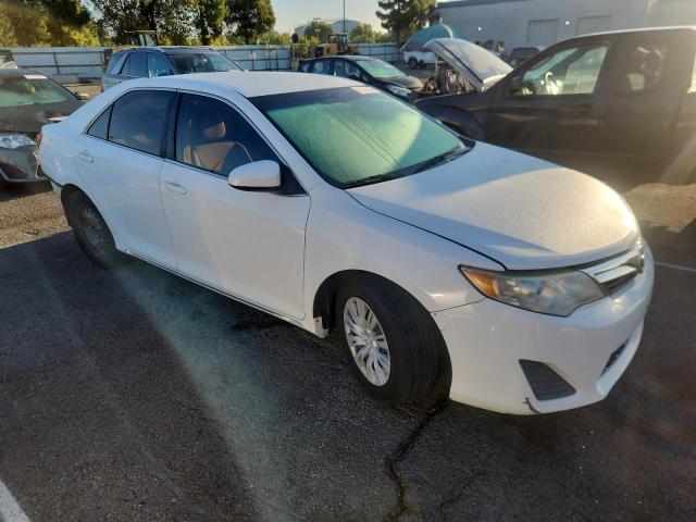 4T4BF1FK0CR264730 - 2012 TOYOTA CAMRY BASE WHITE photo 4