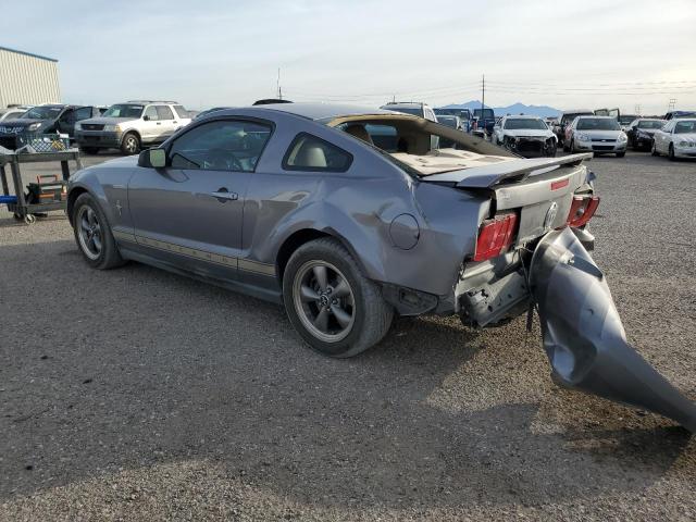 1ZVFT80N265122444 - 2006 FORD MUSTANG SILVER photo 2