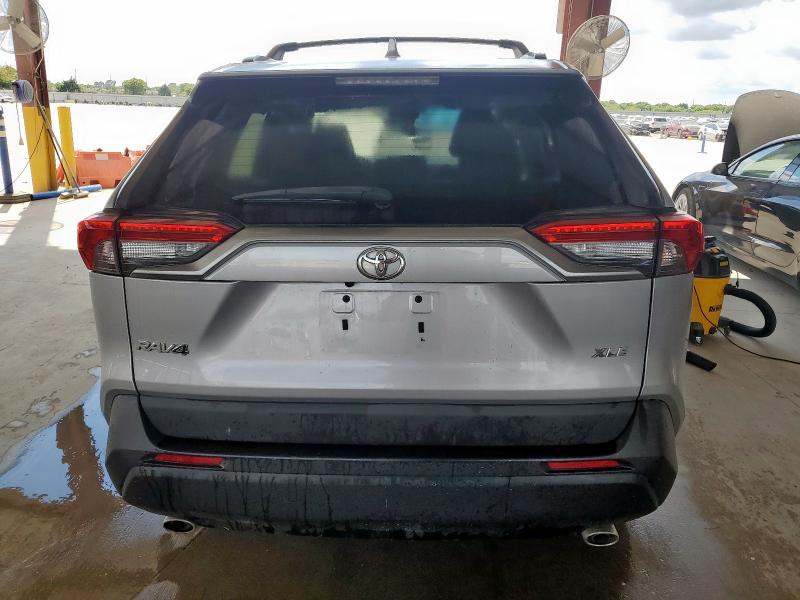 2T3W1RFV5NC192325 - 2022 TOYOTA RAV4 XLE SILVER photo 6