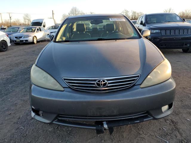 JTDBF30K950162369 - 2005 TOYOTA CAMRY LE GRAY photo 5