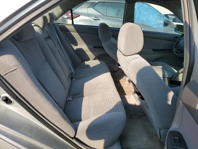 4T1BE32K05U011120 - 2005 TOYOTA CAMRY LE SILVER photo 10