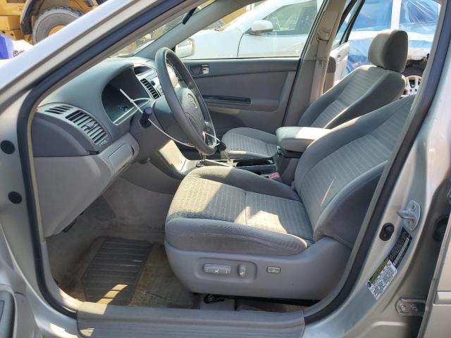 4T1BE32K05U011120 - 2005 TOYOTA CAMRY LE SILVER photo 7