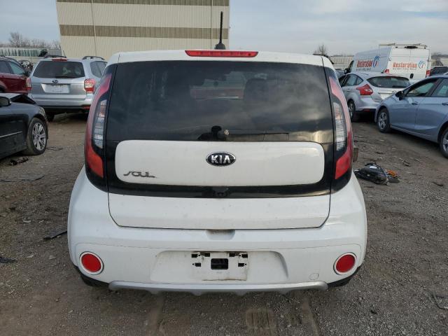 KNDJP3A50J7508392 - 2018 KIA SOUL + WHITE photo 6