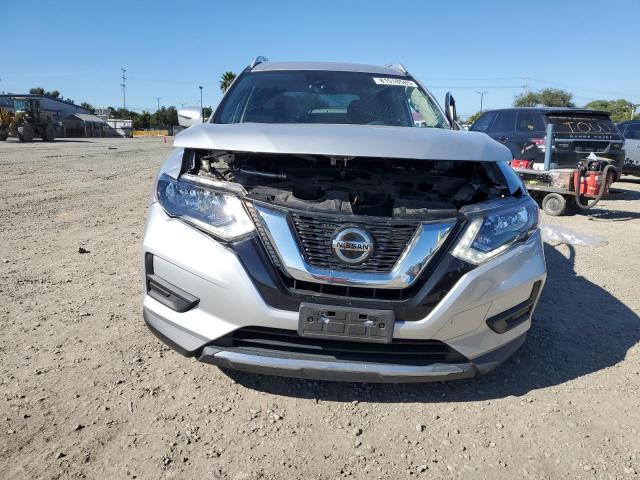 KNMAT2MT1KP549616 - 2019 NISSAN ROGUE S SILVER photo 5
