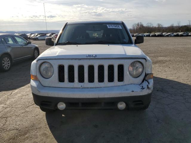 1C4NJRFB1DD108383 - 2013 JEEP PATRIOT LATITUDE WHITE photo 5