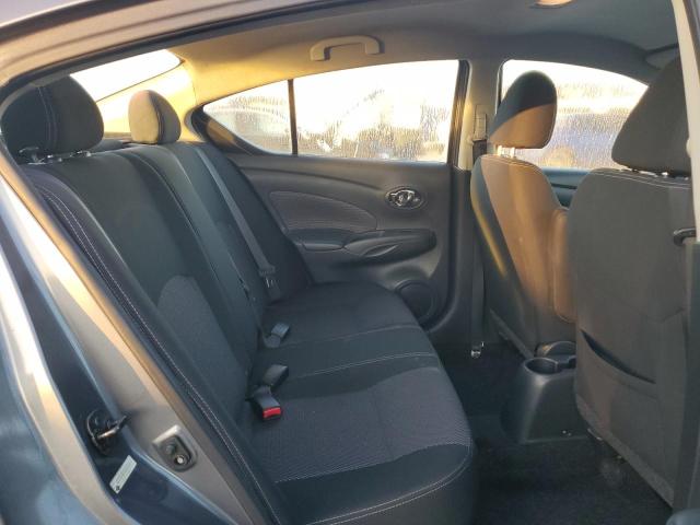 3N1CN7AP5KL831831 - 2019 NISSAN VERSA S رمادي صورة 10