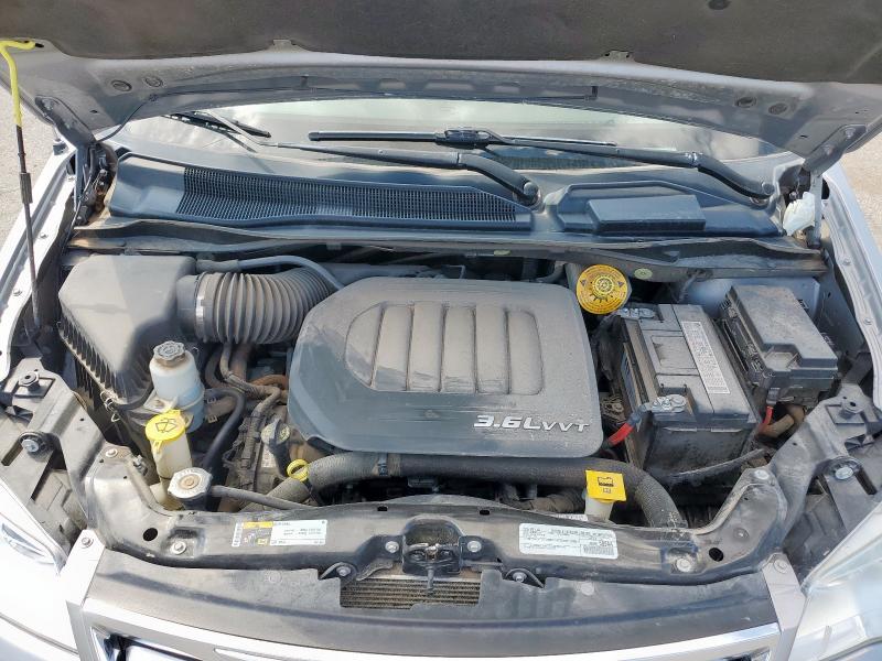 2C4RC1BGXGR156948 - 2016 CHRYSLER TOWN & COU TOURING SILVER photo 12