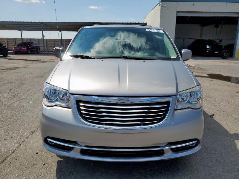 2C4RC1BGXGR156948 - 2016 CHRYSLER TOWN & COU TOURING SILVER photo 5