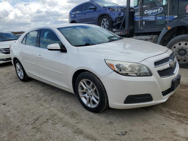 1G11D5SR2DF168588 - 2013 CHEVROLET MALIBU 1LT WHITE photo 4