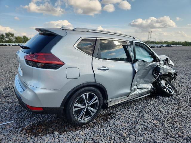 5N1AT2MV7JC743912 - 2018 NISSAN ROGUE S 银色 照片 3