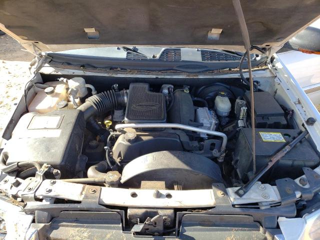 1GKDT13S052140268 - 2005 GMC ENVOY WHITE photo 11