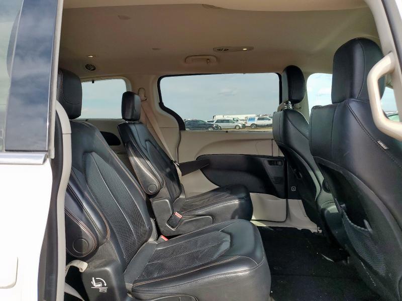 2C4RC1BG6JR246394 - 2018 CHRYSLER PACIFICA TOURING L Weiß Foto 11