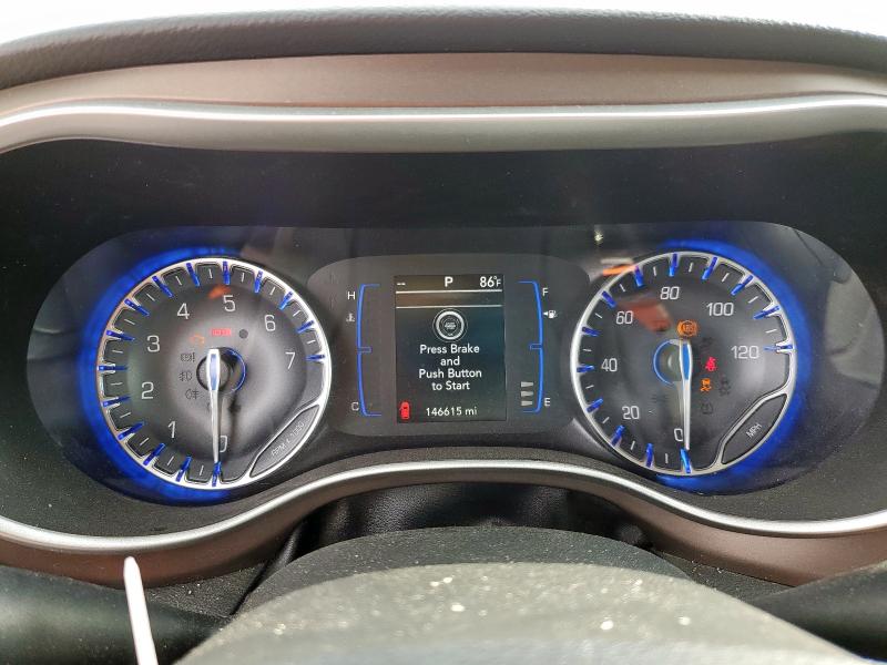 2C4RC1BG6JR246394 - 2018 CHRYSLER PACIFICA TOURING L Weiß Foto 9