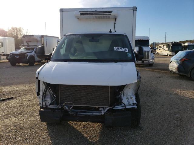 1GB0GRF78P1102059 - 2023 CHEVROLET EXPRESS G3 WHITE photo 5