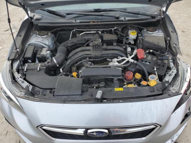 4S3GTAA66J1732532 - 2018 SUBARU IMPREZA SILVER photo 11