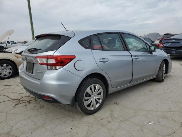 4S3GTAA66J1732532 - 2018 SUBARU IMPREZA SILVER photo 3