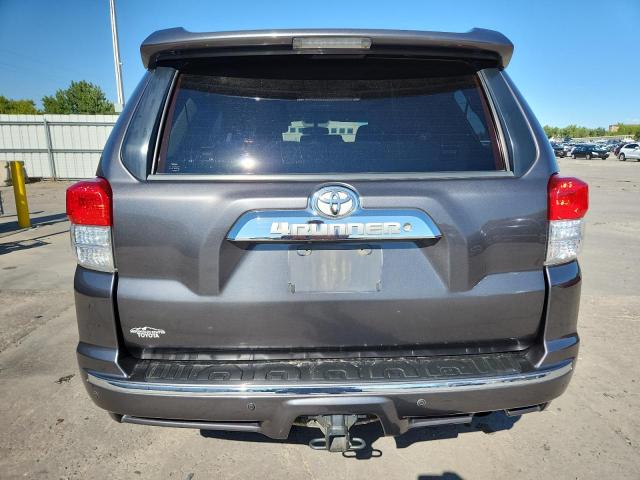 JTEBU5JR8B5036530 - 2011 TOYOTA 4RUNNER SR5 灰色 照片 6