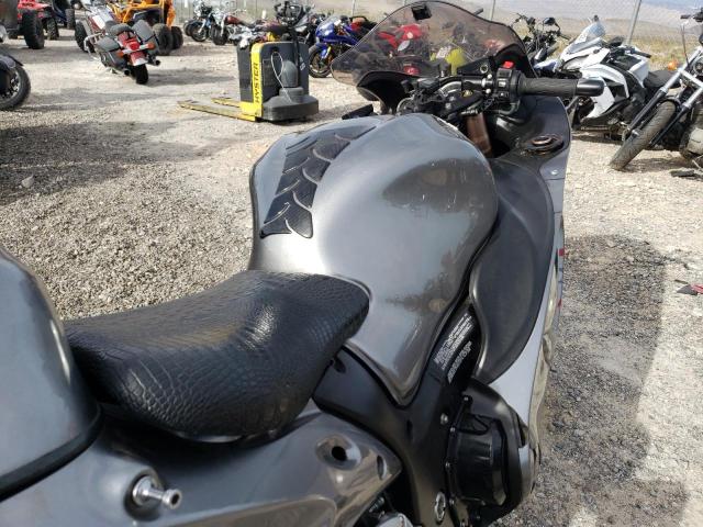 JS1GX72B6K7101534 - 2019 SUZUKI GSX1300 RA GRAY photo 5