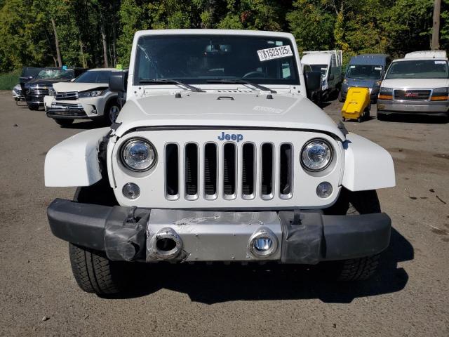 1C4HJWEG8HL734839 - 2017 JEEP WRANGLER U SAHARA WHITE photo 5