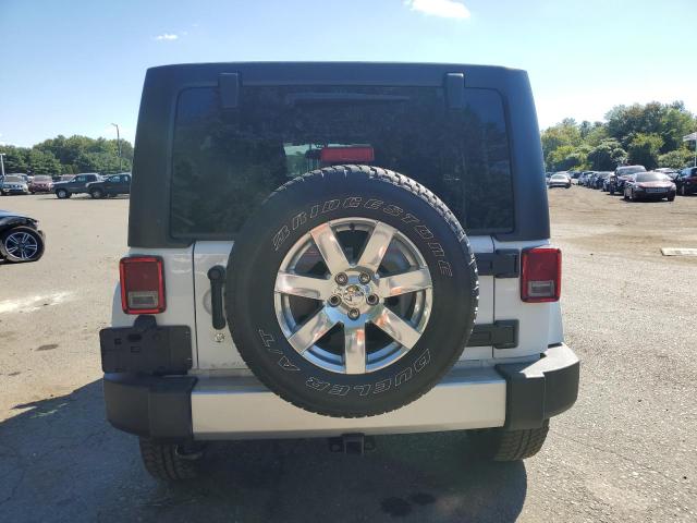 1C4HJWEG8HL734839 - 2017 JEEP WRANGLER U SAHARA WHITE photo 6