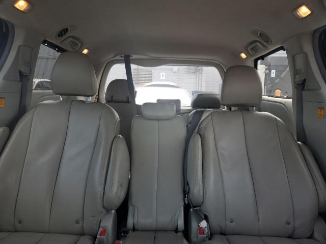 5TDKK3DC7BS087503 - 2011 TOYOTA SIENNA LE 银色 照片 10