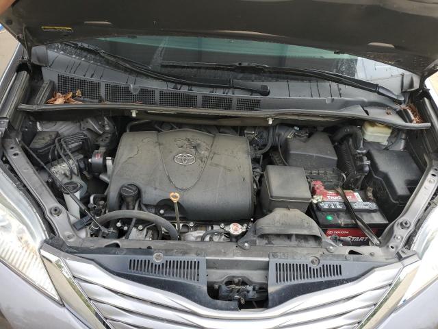 5TDYZ3DC3HS814151 - 2017 TOYOTA SIENNA XLE GRAY photo 11
