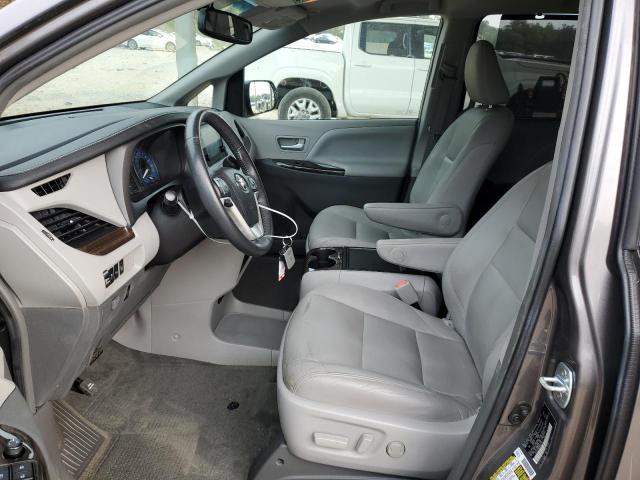 5TDYZ3DC3HS814151 - 2017 TOYOTA SIENNA XLE GRAY photo 7